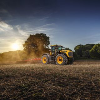 Nový JCB Fastrac 6000