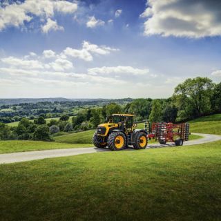 Nový JCB Fastrac 6000