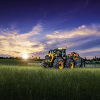 Nový JCB Fastrac 6000