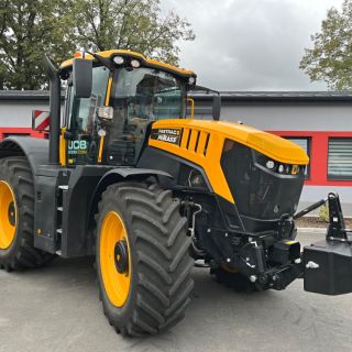 Na Domažlicku se bude prohánět nový JCB Fastrac 8330 ICON