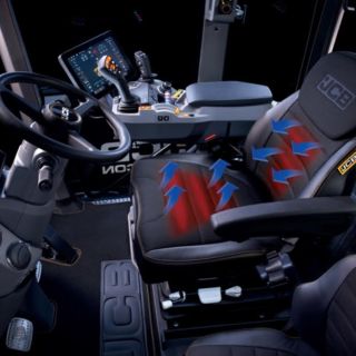 Komfort JCB Fastrac 8330 iCON