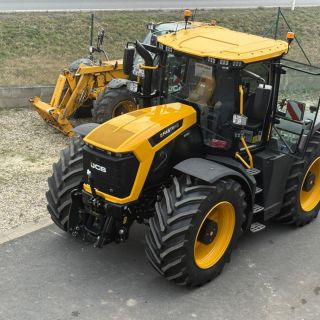 Novinka JCB Fastrac 6000