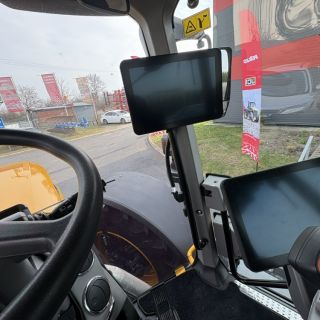 Novinka JCB Fastrac 6000