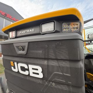 Novinka JCB Fastrac 6000