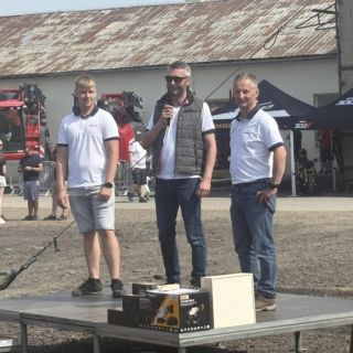 Den JCB a HORSCH