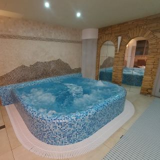 Wellness Hotel WINDSOR: konferenční prostory a zážitková gastronomie v srdci Špindlerova Mlýna