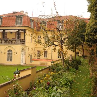 Hartigovský palác - Hartigovská zahrada