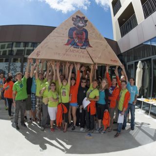 Catalyst Czech Republic - Team building - Flat Out Pyramids