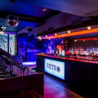 Retro Praha - Retro Cocktail & Music Bar
