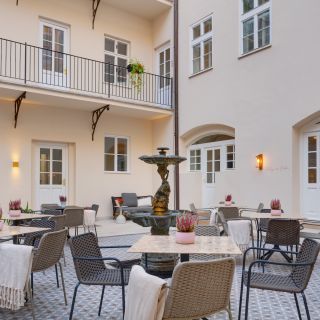 Hotel BOOKQUET / Jan Hotels - PATIO
