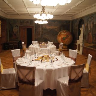 Zámek Mitrowicz - Hlavní zámecký sál a salónky
