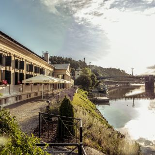 Občanská plovárna - Vítejte v EVENTOVÉ GALERII v Praze