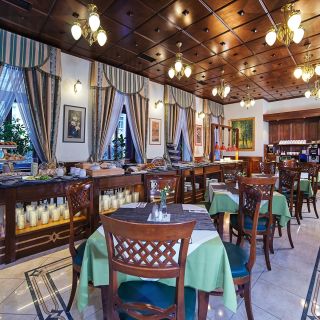 Green Garden Hotel - Zimní zahrada