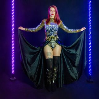 Aliatrix - visual entertainment agency - Speciální LED hostesky