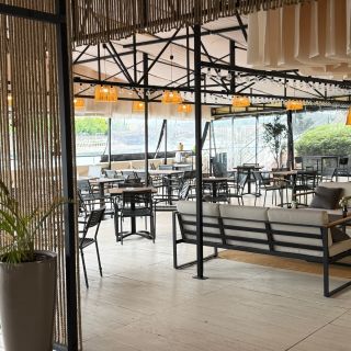 Nově zrekonstruovaný Molo bar na Občanské plovárně