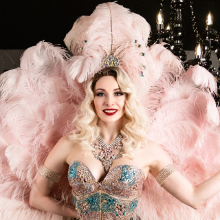 Burleska & showgirl Linde Von Schwärze