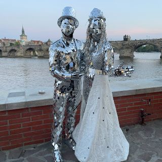 Aliatrix - visual entertainment agency - Walking acts