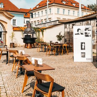 Muzeum slivovice R. JELÍNEK - Venkovní posezení