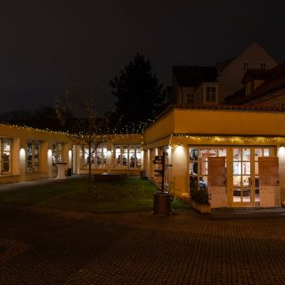 Muzeum slivovice R. JELÍNEK - Venkovní posezení
