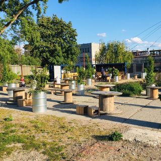 Pragovka Art District - Permanent Beer Garden