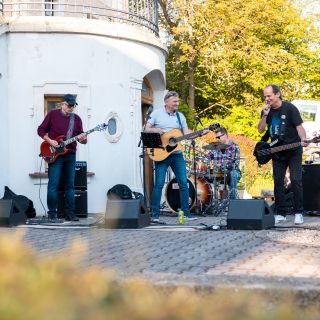 Hotel REHAVITAL - Velká společenská místnost a zahrada