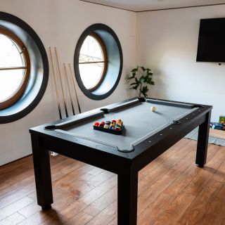 Botel Marina - Game room