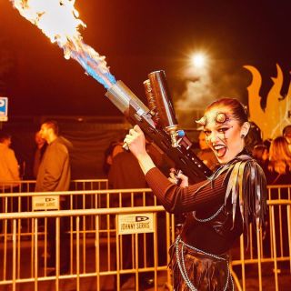 Aliatrix - visual entertainment agency - Walking acts