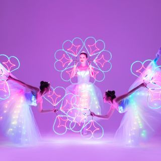 Arabesque Shows & Events - Světelná taneční show