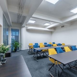 Zasedáme - Střední Central