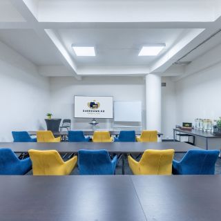 Zasedáme - Střední Central