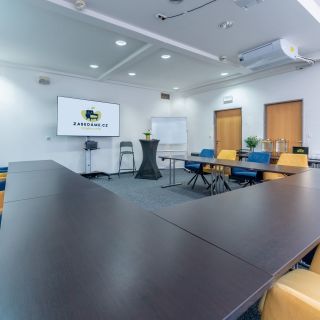 Zasedáme - Střední místnost Jungmann