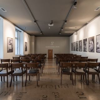 Galerie kavárny Louvre - Velký sál
