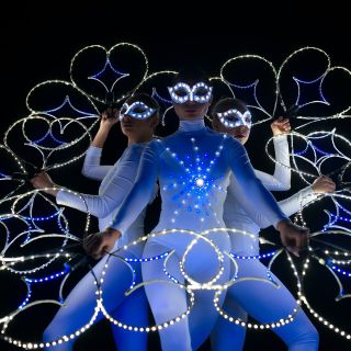 Arabesque Shows & Events - Světelná taneční show – Light & dance show