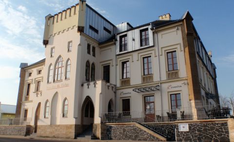 Hotel LEV