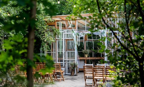 Komunitní zahrada a skleník