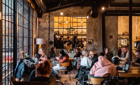 Hlavní prostor kavárny