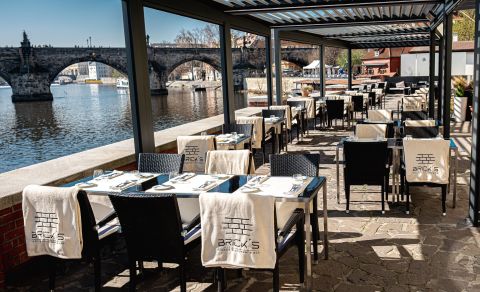 BRICK'S Prague restaurace