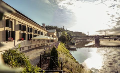 Občanská plovárna - Vítejte v EVENTOVÉ GALERII v Praze