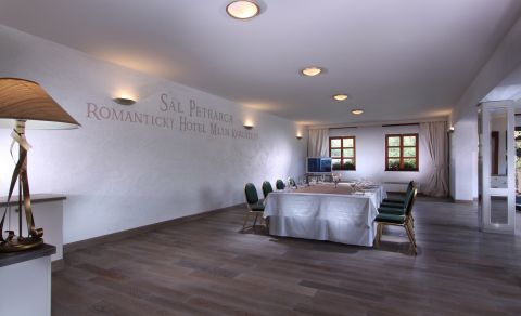 Sál Petrarca s terasou