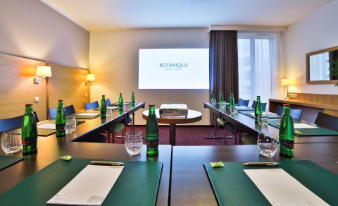 KONFERENČNÍ POKOJE