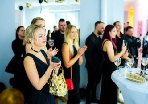 Nově otevřené interaktivní prostory v Praze: muzeum The Pop Up pro firemní akce a oslavy