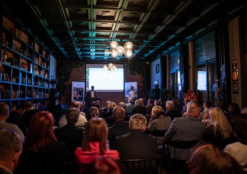 Arthur's Pub: Firemní akce v srdci Karlína s welcome drinkem zdarma