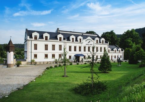 Romantický hotel Mlýn Karlštejn - jen 30 minut od Prahy, přesto jako v jiném světě
