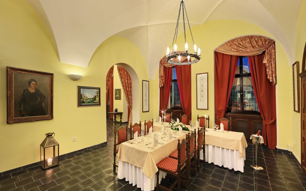 Hotel RŮŽE a OLDINN - Salonek Šetlík