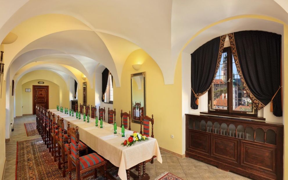Hotel RŮŽE a OLDINN - Rotary salonek