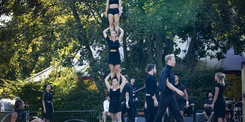 Losers Cirque Company - United Arts