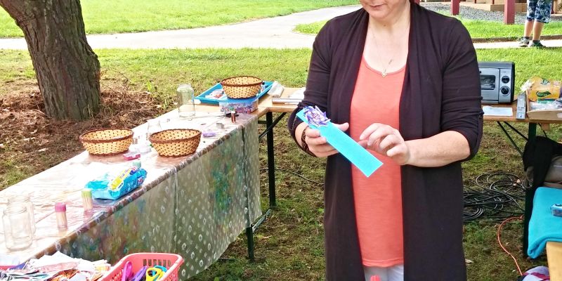 MOBILNÍ KREATIVNÍ VÝTVARNÉ DÍLNY - Quilling – tvoření z proužků papíru