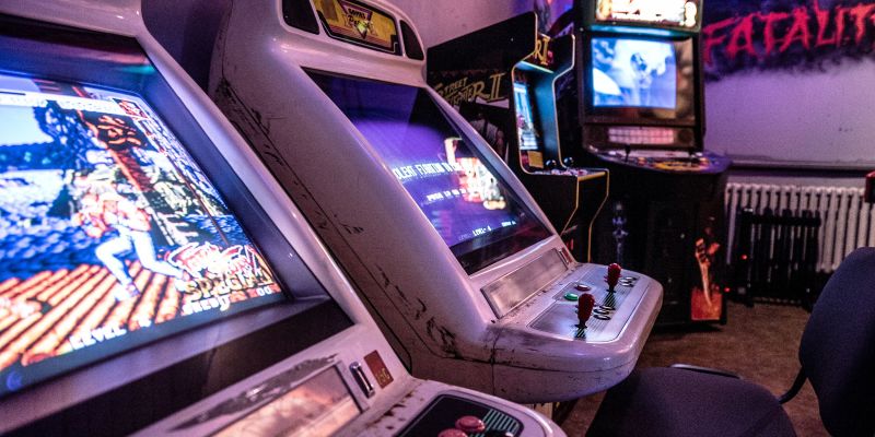 Fun Arena - Cyber Arcade