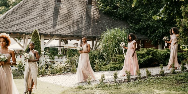 Romantický Hotel Mlýn Karlštejn - Romantický ostrov s party stanem