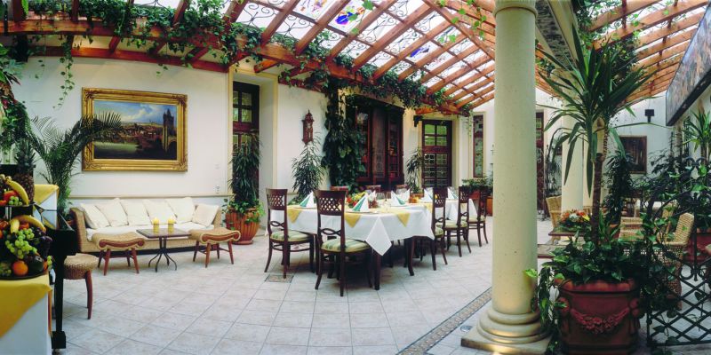 Green Garden Hotel